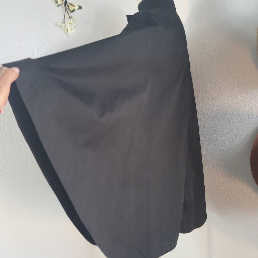 BCBGENERATION BLACK LIGHTWEIGHT PONCHO CAPE FRONT BUTTON SZ XS - Picture 10 of 16